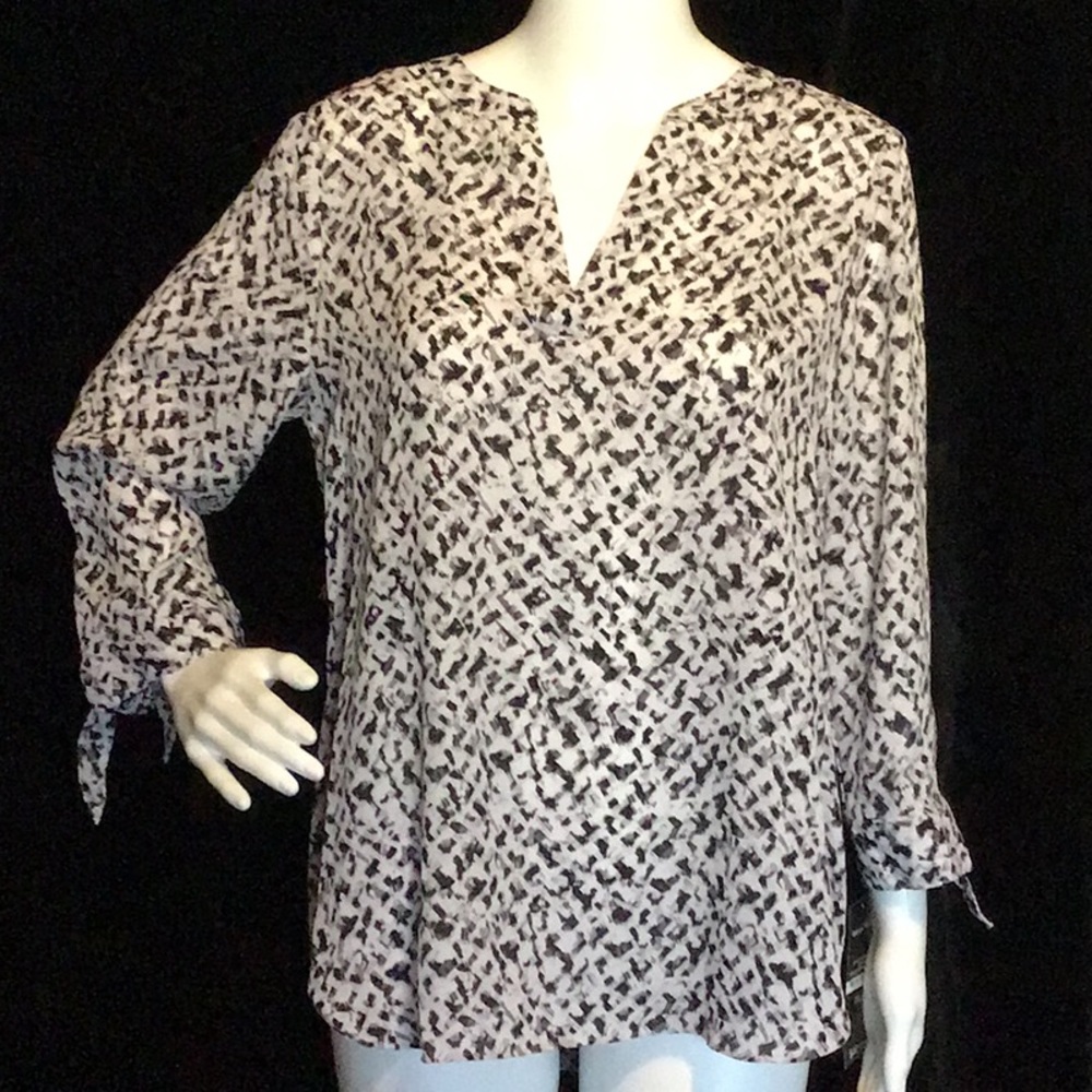 NWT Rebecca Malone Black/Gray Pull-On Blouse